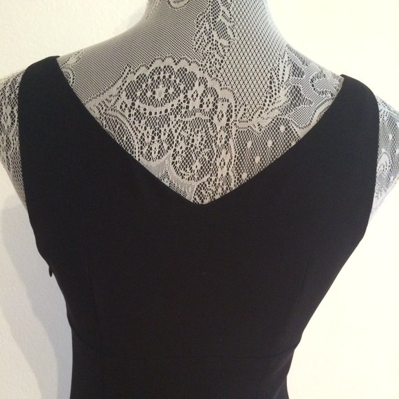 Beautiful Elegant Little Black Dress - Picture 3 of 8